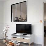 Апартаменты Elegant Rez-de-jardin 4 A *
