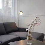 Апартаменты Elegant Rez-de-jardin 4 A