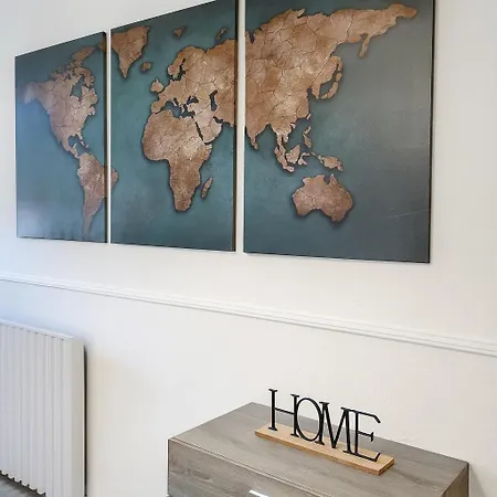 Apartment Elegant Rez-de-jardin 4 A *