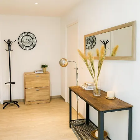 Elegant Rez-de-jardin 4 A *