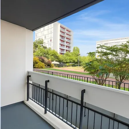 Elegant Rez-de-jardin 4 A