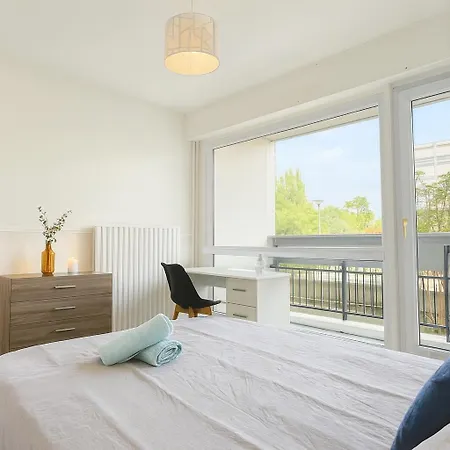 Elegant Rez-de-jardin 4 A