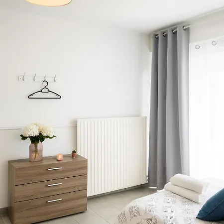 Elegant Rez-de-jardin 4 A