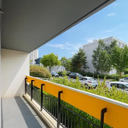 Elegant Rez-de-jardin 4 A Апартаменты